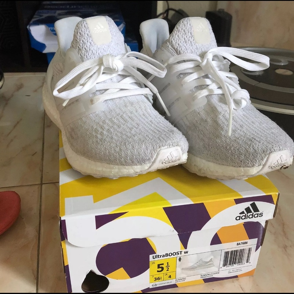 Adidas Ultraboost triple white 5.5
